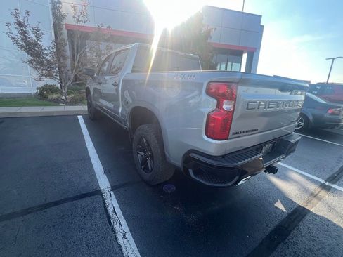 Used 2024 Chevrolet Silverado 1500 Custom Trail Boss w/ LPO, Dark Essentials Package AWD/4WD image 4