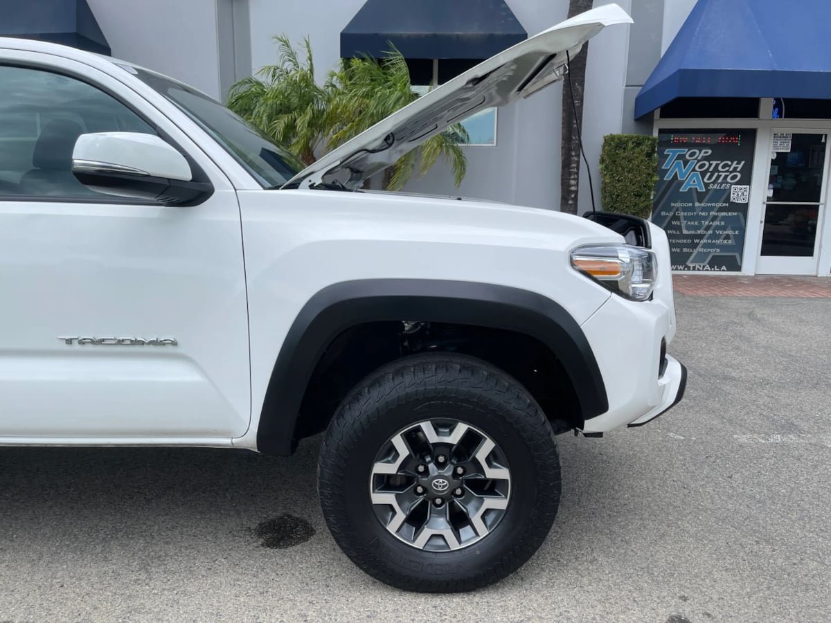 Used 2022 Toyota Tacoma TRD Off-Road RWD image 35