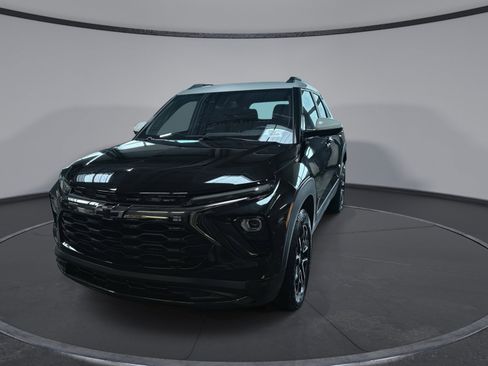 Used 2025 Chevrolet TrailBlazer ACTIV w/ Convenience Package AWD/4WD image 3