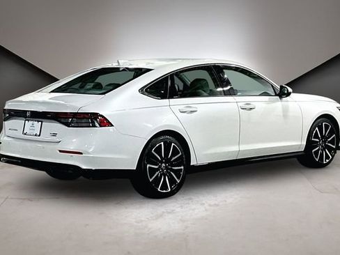 Certified 2023 Honda Accord Touring image 6