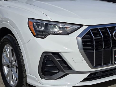 Certified 2021 Audi Q3 2.0T Premium w/ Convenience Package image 9