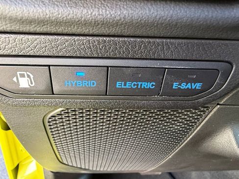 Used 2024 Jeep Wrangler Unlimited Sahara w/ Technology Group image 31