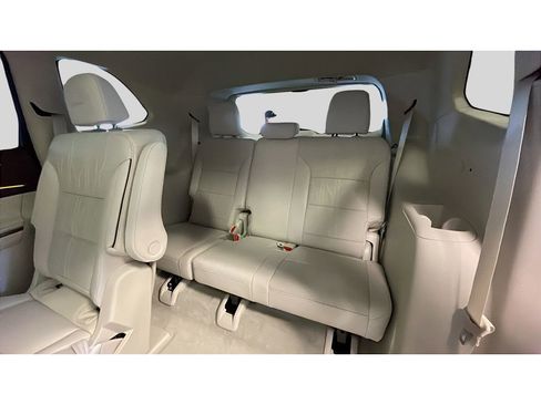 New 2026 Buick Enclave Avenir w/ Super Cruise Package AWD/4WD image 17