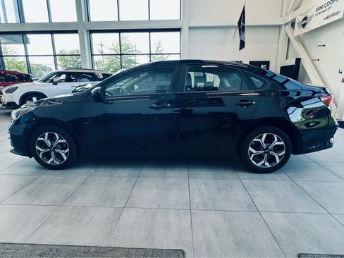 Used 2020 Kia Forte LXS FWD image 9