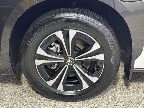 Used 2023 Toyota bZ4X XLE image 16