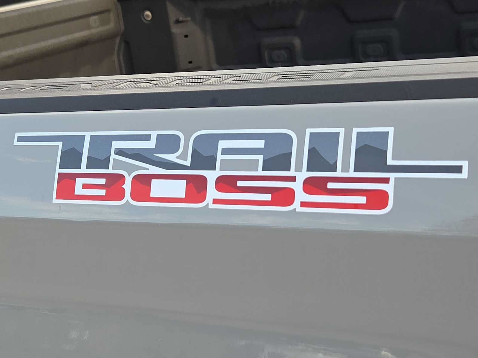 Used 2024 Chevrolet Silverado 1500 LT Trail Boss w/ Convenience Package II AWD/4WD image 11