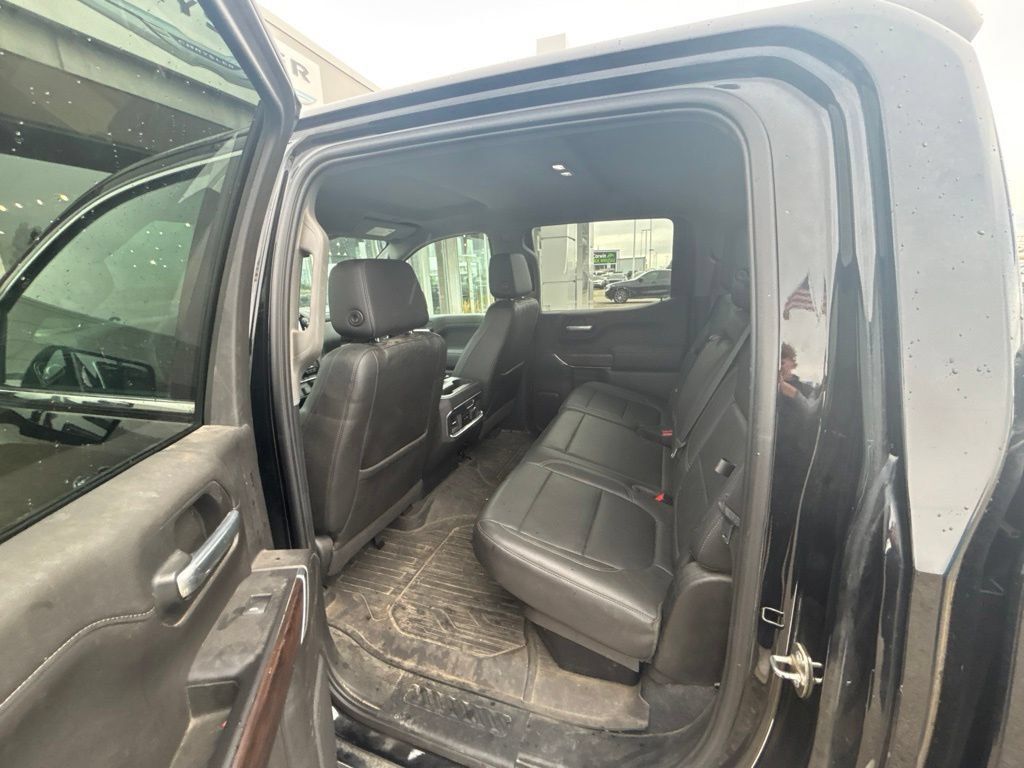 Used 2019 GMC Sierra 1500 SLT w/ SLT Premium Package AWD/4WD image 7