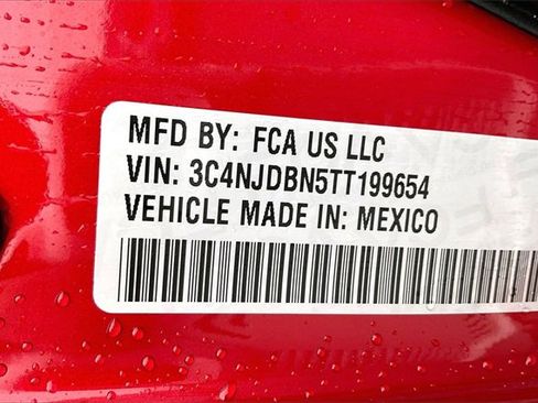 New 2026 Jeep Compass Latitude image 13