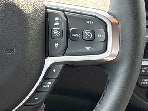Used 2025 RAM 1500 Big Horn AWD/4WD image 23