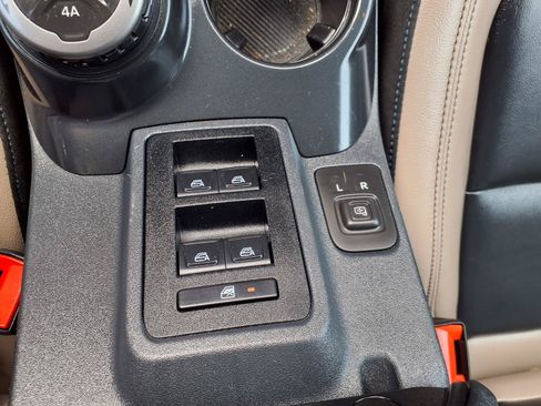 Certified 2024 Ford Bronco Wildtrak AWD/4WD image 25