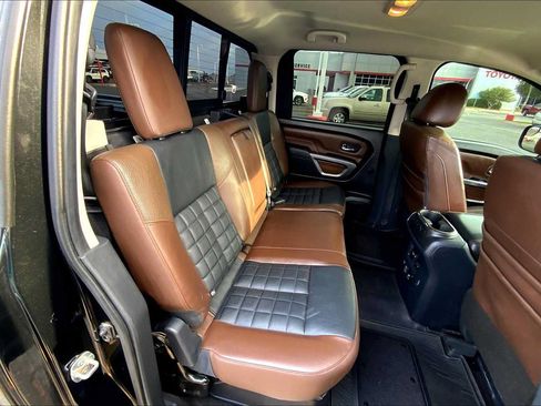 Used 2019 Nissan Titan Platinum Reserve AWD/4WD image 20