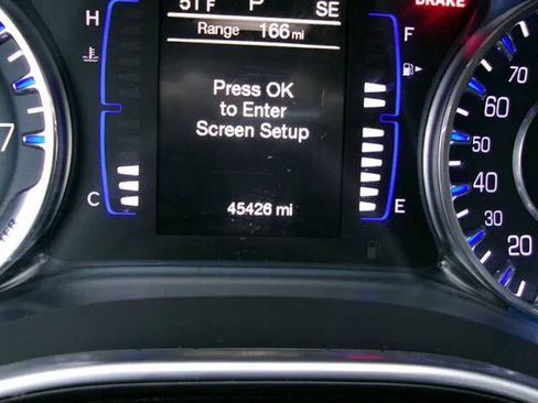 Used 2016 Chrysler 200 Limited w/ Convenience Group FWD image 17