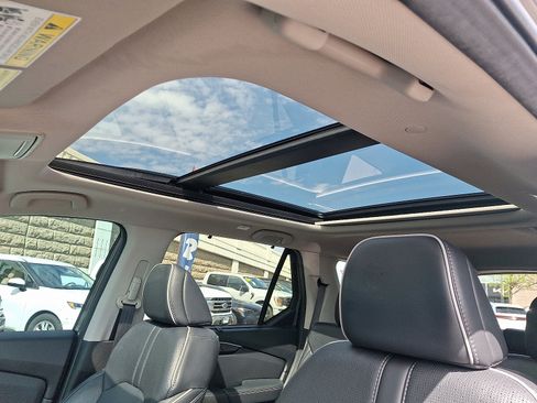 Used 2023 Honda Pilot Elite image 15