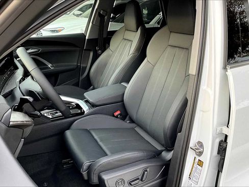 New 2025 Audi Q5 Premium Plus image 9