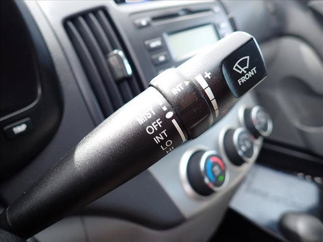 Used 2010 Hyundai Elantra GLS FWD image 19