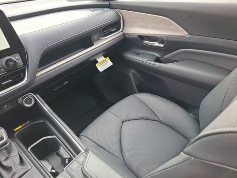 New 2026 Toyota Grand Highlander AWD image 11