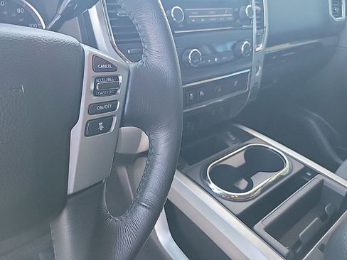 Used 2024 Nissan Titan SV w/ SV Convenience Package RWD image 24