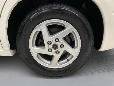 Used 2004 Pontiac Bonneville SE w/ Leather Appointment Package image 17