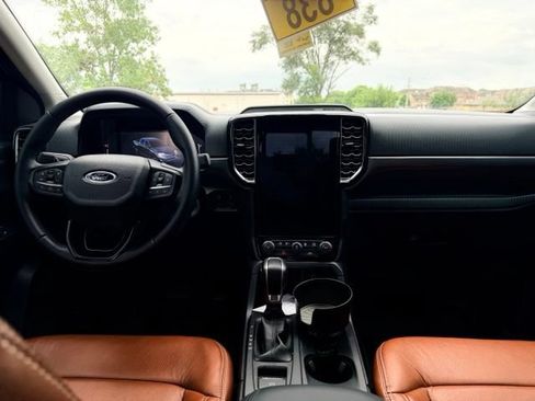 Used 2025 Ford Ranger XLT AWD/4WD image 12
