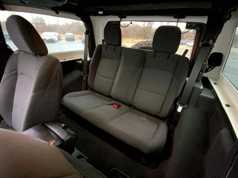 Used 2021 Jeep Wrangler Willys image 21