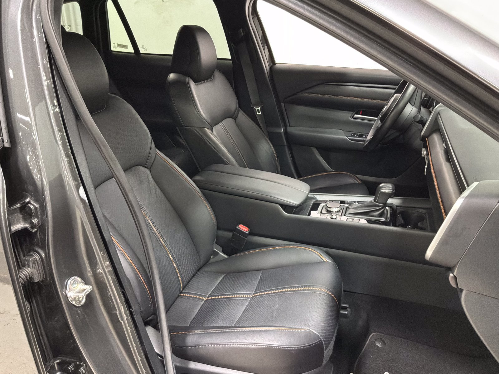 Used 2025 MAZDA CX-50 AWD 2.5 Hybrid w/ Premium Pkg image 9