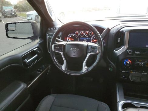 Used 2021 Chevrolet Silverado 1500 RST image 13