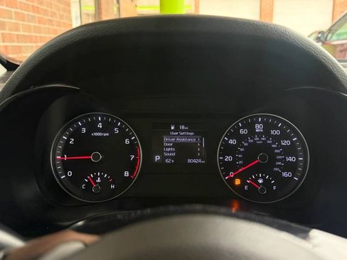 Used 2019 Kia Forte LXS FWD image 7