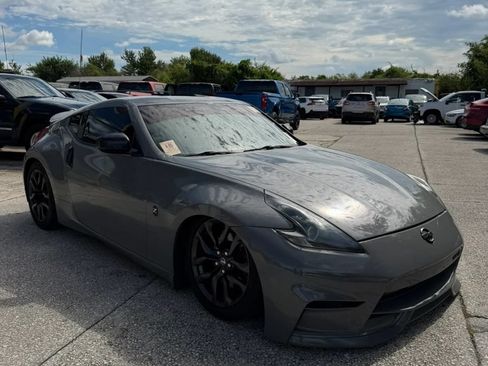 Used 2009 Nissan 370Z Coupe RWD image 5