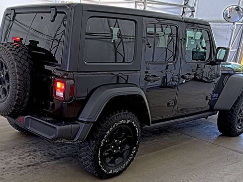 Used 2023 Jeep Wrangler Unlimited w/ Dual Top Group AWD/4WD image 4