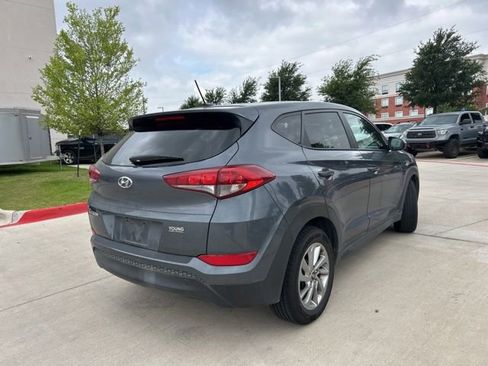 Used 2017 Hyundai Tucson SE FWD image 3