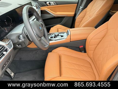 Used 2026 BMW X5 xDrive40i w/ M Sport Package AWD/4WD image 14