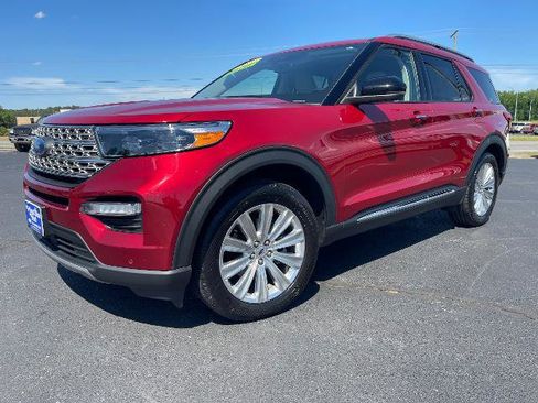 Certified 2022 Ford Explorer Limited w/ Equipment Group 301A image 5