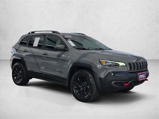 Used 2019 Jeep Cherokee Trailhawk AWD/4WD video 3
