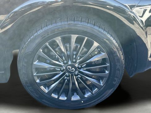 Used 2023 INFINITI QX80 Sensory w/ All-Season Package AWD/4WD image 37