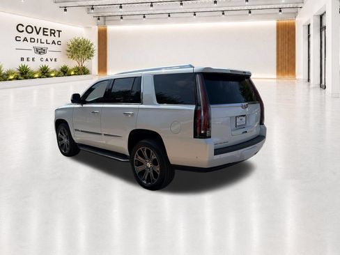 Used 2020 Cadillac Escalade Premium Luxury RWD image 11