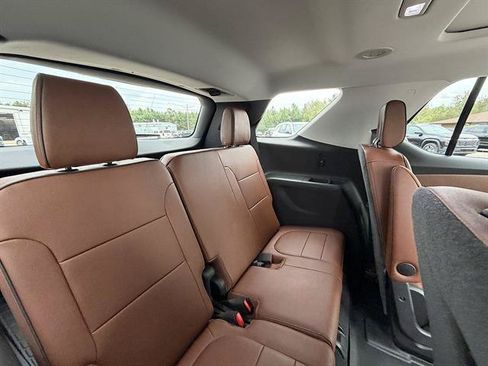 Used 2018 Chevrolet Traverse High Country AWD/4WD image 27
