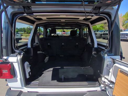 Used 2018 Jeep Wrangler Unlimited Rubicon w/ Steel Bumper Group AWD/4WD image 23