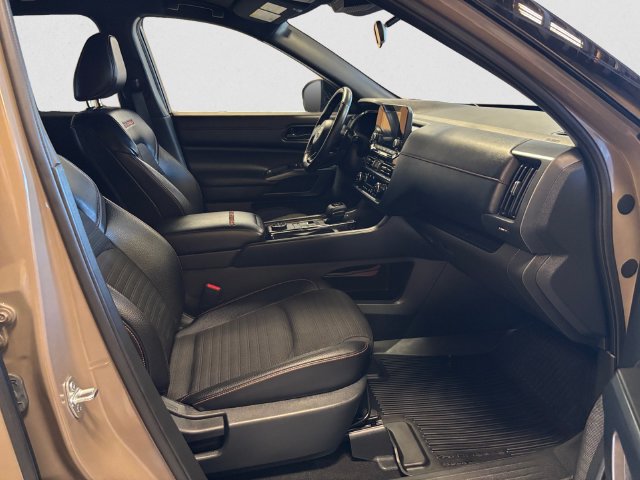 Certified 2024 Nissan Pathfinder Rock Creek AWD/4WD image 15