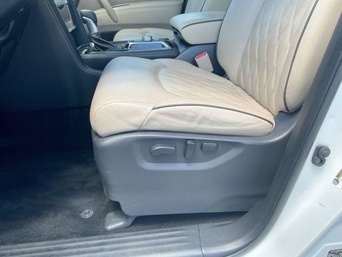 Certified 2023 Nissan Armada Platinum w/ Captain's Chairs Package AWD/4WD image 34
