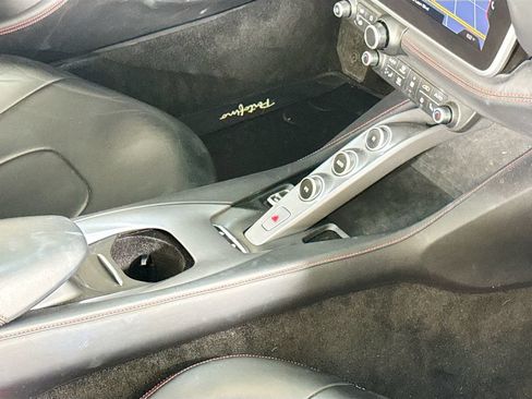 Certified 2019 Ferrari Portofino RWD image 23