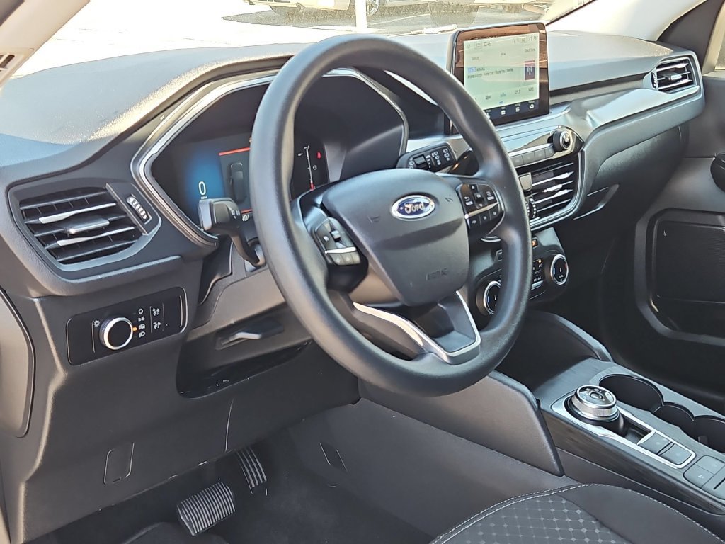 Used 2025 Ford Escape Active AWD/4WD image 15
