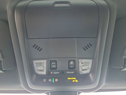 Used 2023 Chevrolet Equinox RS w/ RS Leather Package image 18