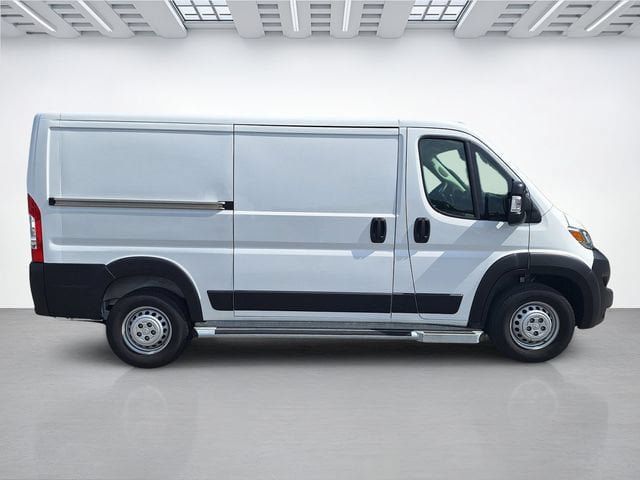 Used 2025 RAM ProMaster 2500 w/ U-Haul Equipment Group FWD image 3