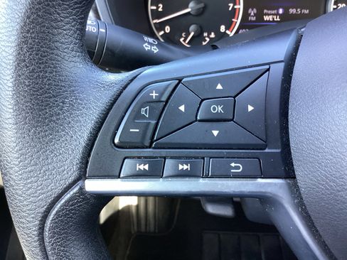 Used 2025 Nissan Altima 2.5 SV image 30