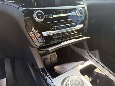 Used 2022 Ford Explorer ST w/ Equipment Group 401A AWD/4WD image 25