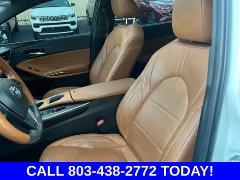 Used 2021 Toyota Avalon Limited w/ Advanced Safety Package FWD image 8
