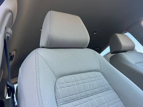 Used 2026 Honda HR-V LX image 17