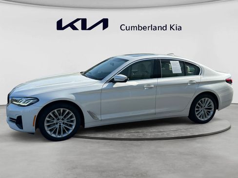 Used 2023 BMW 530i xDrive w/ Premium Package AWD/4WD image 2