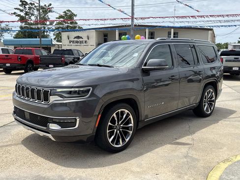 Used 2022 Jeep Wagoneer Series III w/ Premium Group I image 3