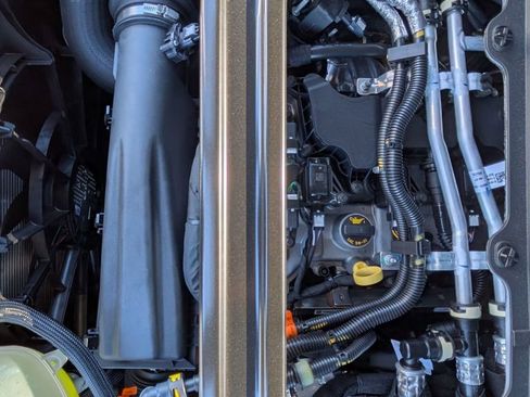 Used 2025 Ford Explorer ST-Line w/ Premium Package image 34